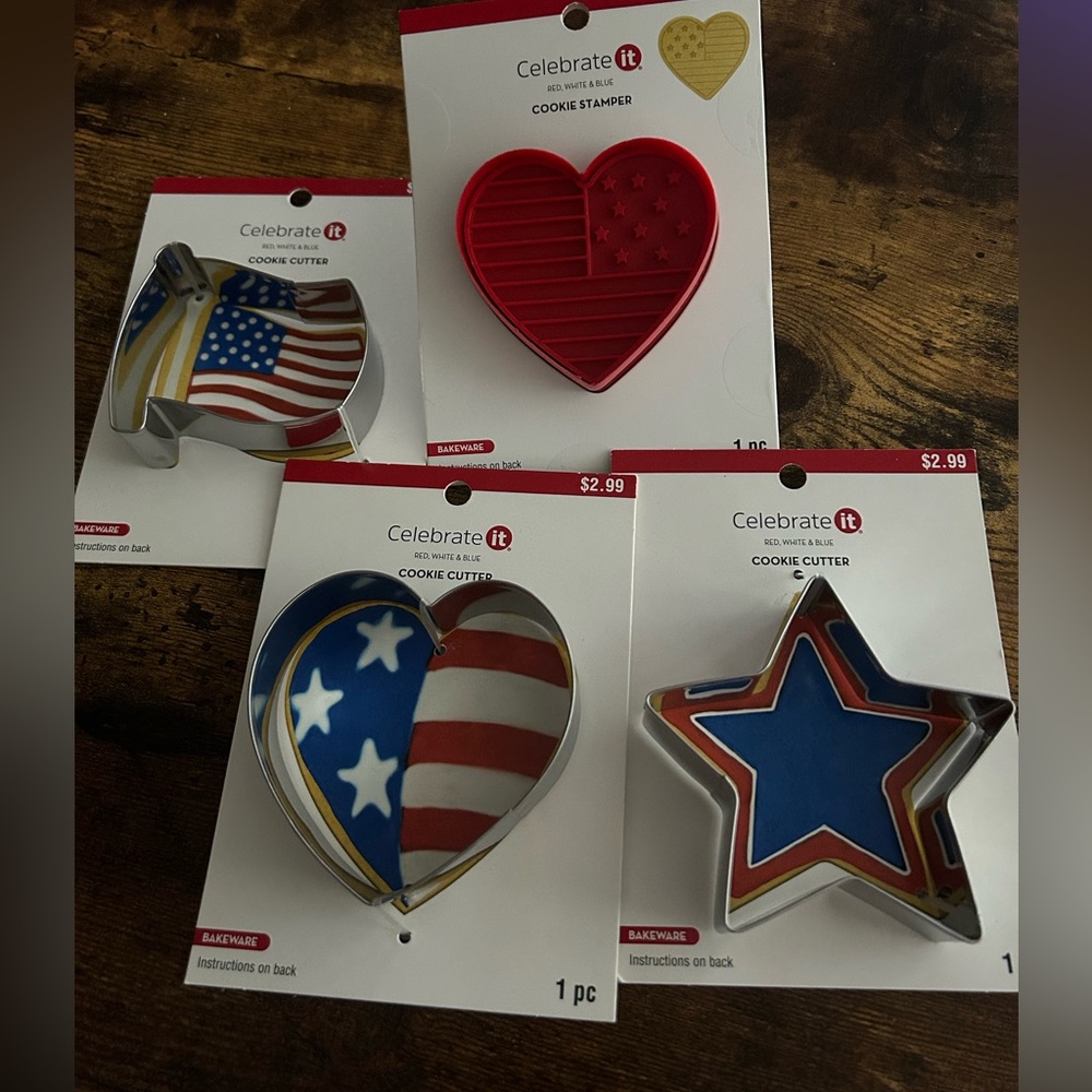 Set of 4 Celebrate it. Cookie Cutters